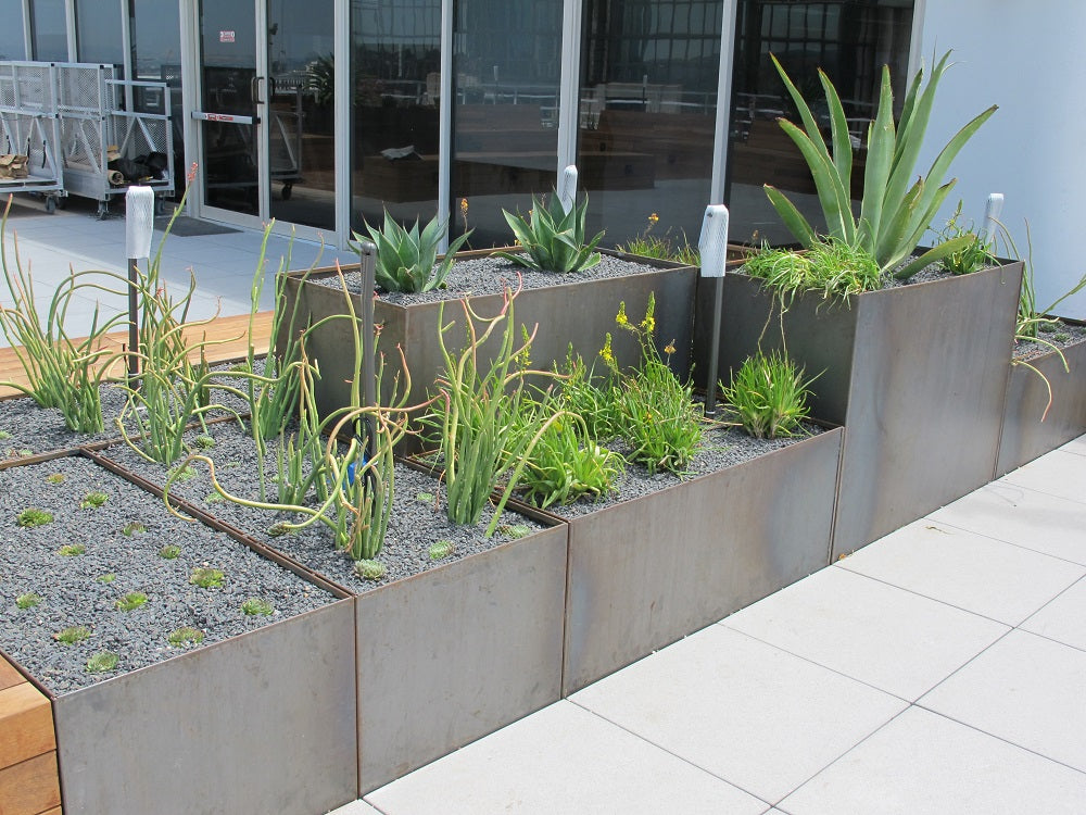 Eliminating staining from corten steel planters through thoughtful design