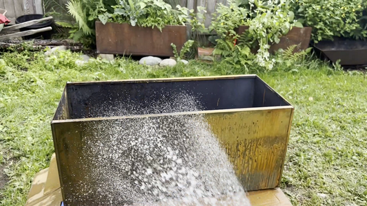 BEST WAY TO ACCELERATE PATINA / RUST ON CORTEN STEEL PLANTERS - Muriatic acid OR Peroxide Vinegar